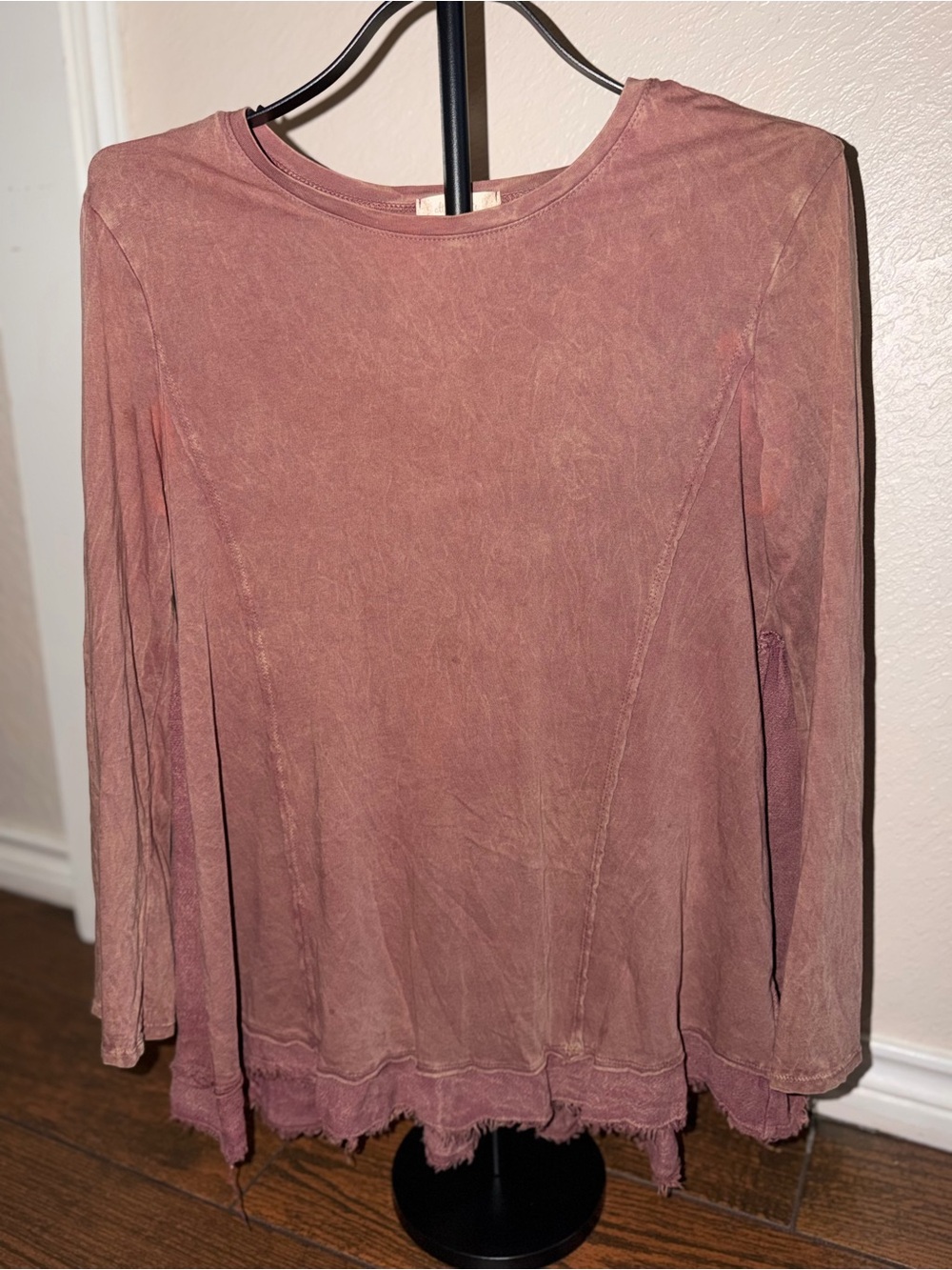 Altar'd State Mauve Long-Sleeve Raw-Hem Top